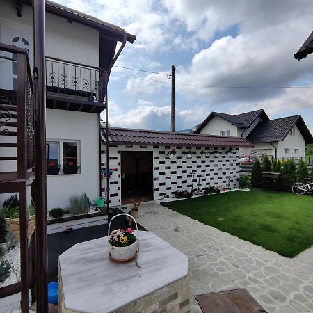 Hotel Vizuina Lupului Gura Humorului Zewnętrze zdjęcie